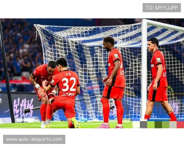 俱乐部杯赛八强产生，争冠球队热身表现各异。